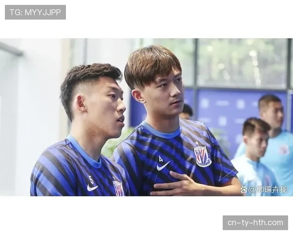 沧州雄狮0-2不敌上海申花，朱辰杰、蒋圣龙两名中卫各入一球